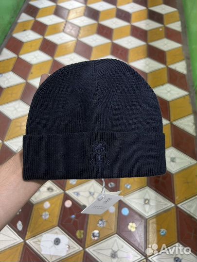 Мужская шапка