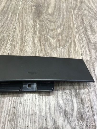 Накладка на дверь задняя левая Opel Astra K