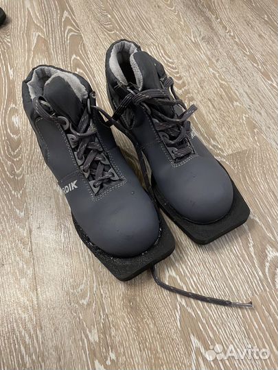 Лыжные ботинки детские 34