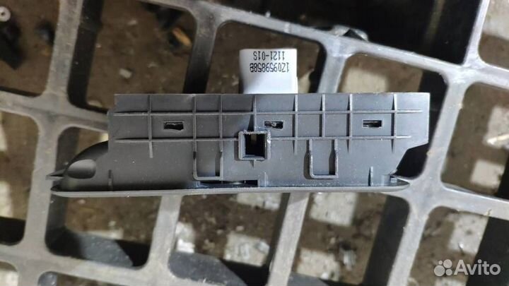 Блок управления стеклоподъемниками от Skoda Rooms