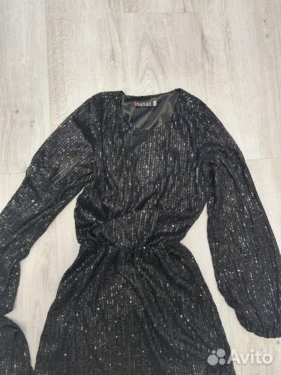 Платье черное с пайетками XS (40-42)