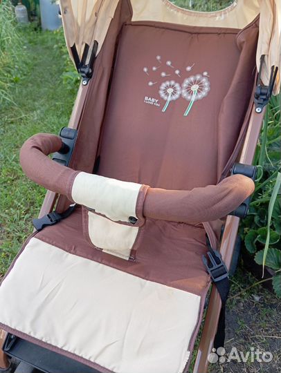 Прогулочная коляска трость