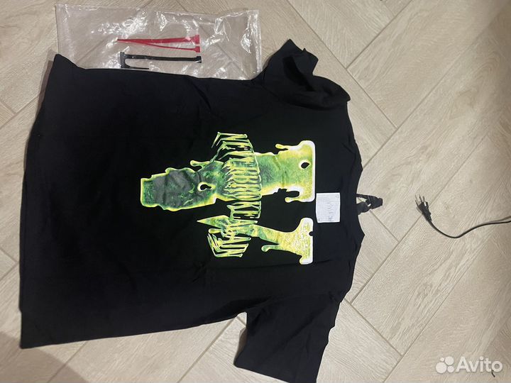 Футболка Vlone