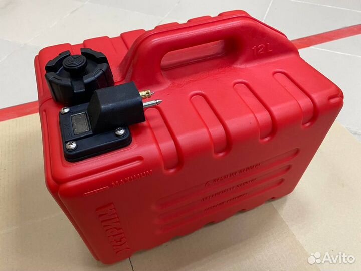 Бак для катера или лодки 12л