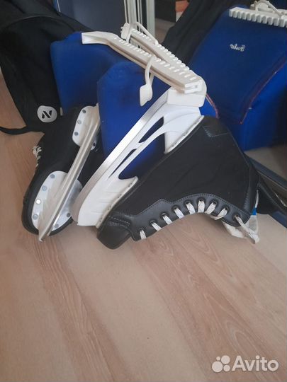 Коньки хоккейные 43 размер