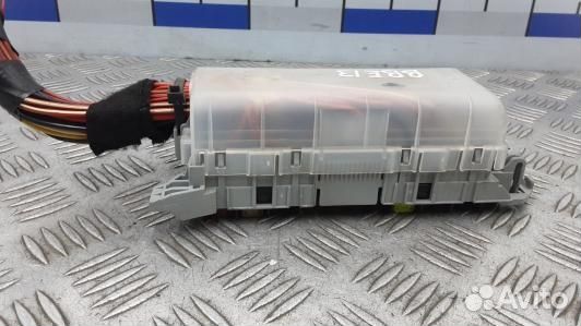 Блок предохранителей opel meriva A (BBE13M101)