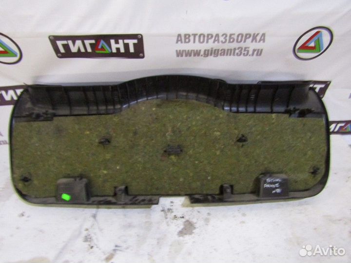 Обшивка двери багажника Focus II 2008-2011