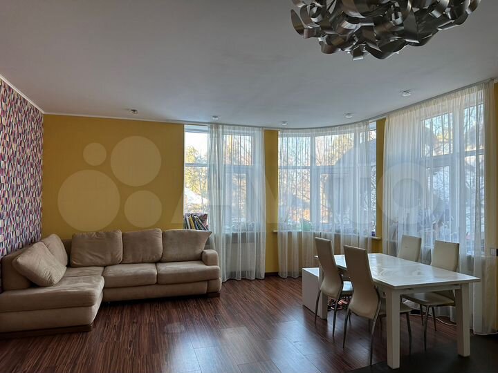 3-к. квартира, 111 м², 2/3 эт.