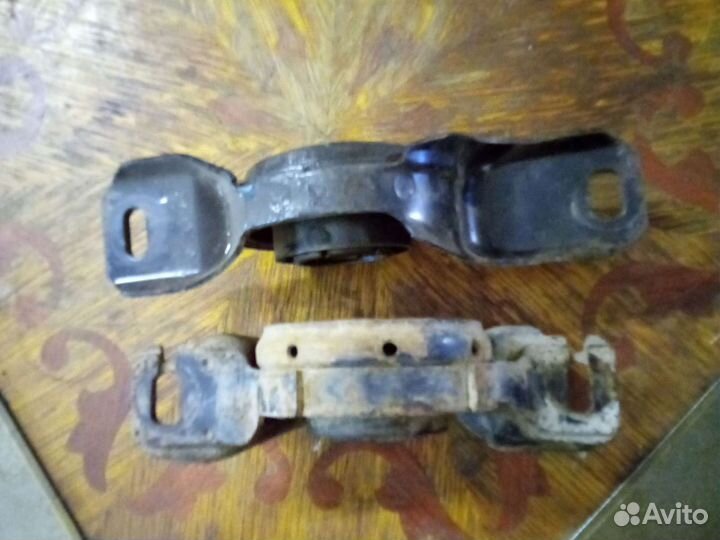 Подвесной подшипник кардана на Тойота camry