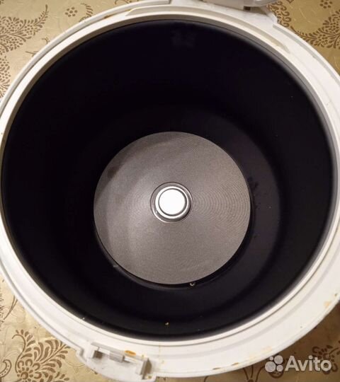 Мультиварка Redmond в отл. состоянии