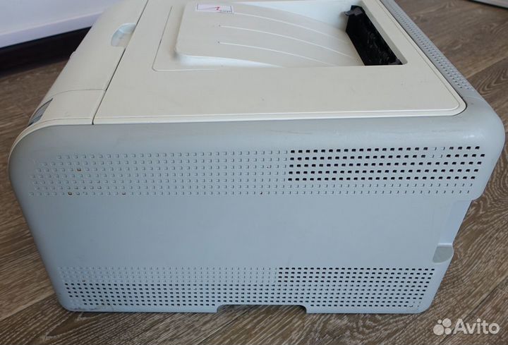 Цветной лазерный принтер HP CP1215