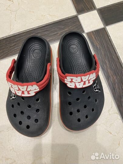 Тапочки crocs для мальчика с 11