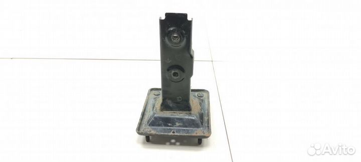 Кронштейн усилителя заднего бампера левый Hyundai
