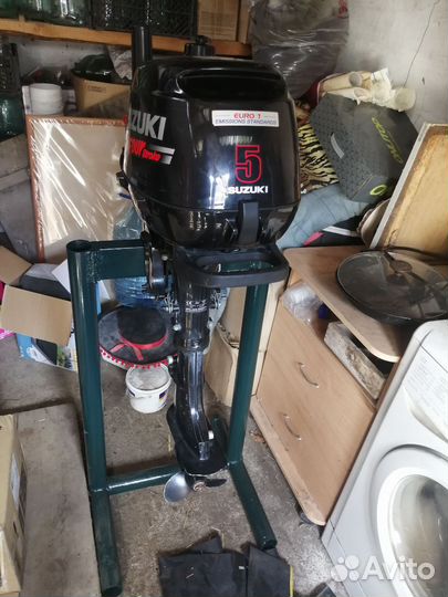 Продаётся лодочный мотор