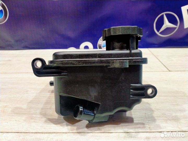 Бачок гидроусилителя Mercedes-Benz 212.047 E 250