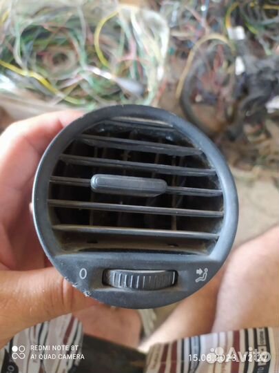 Дефлектор воздушный Volkswagen Caddy 04-15