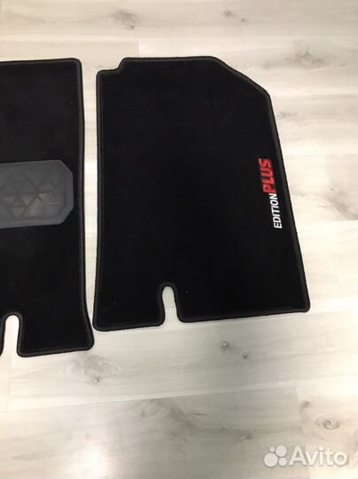 Автомобильные коврики ворсовые