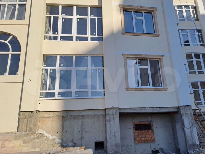 1-к. квартира, 54 м², 1/10 эт.