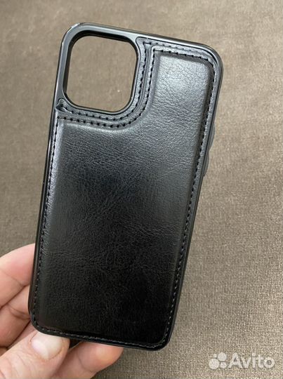 Чехол на iPhone