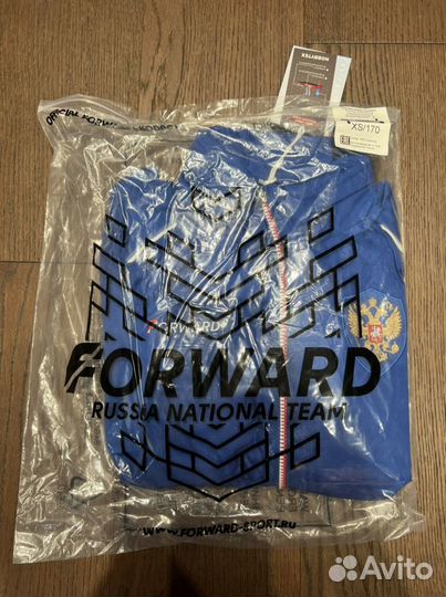 Костюм парадный женский Forward