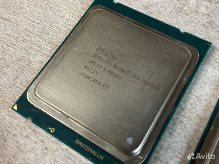 Пара процессоров Intel Xeon e5-2603v2