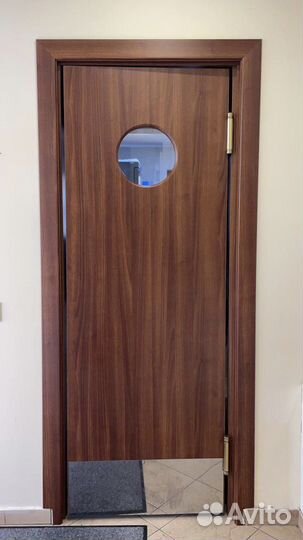 Дверь маятниковая (барная)