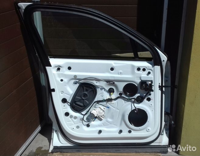 Дверь левая передняя VW touareg 3 краска: LC9A