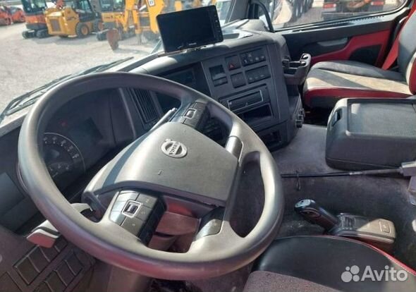 Разбираем грузовик Volvo,FMX с 2010