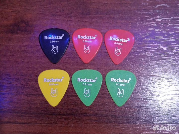 Медиаторы на гитару комплект