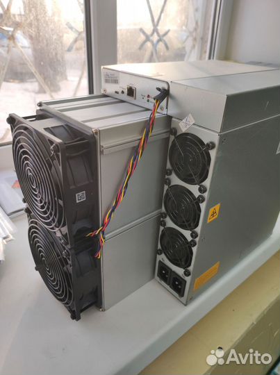 Asic майнер Bitmain Antminer S19