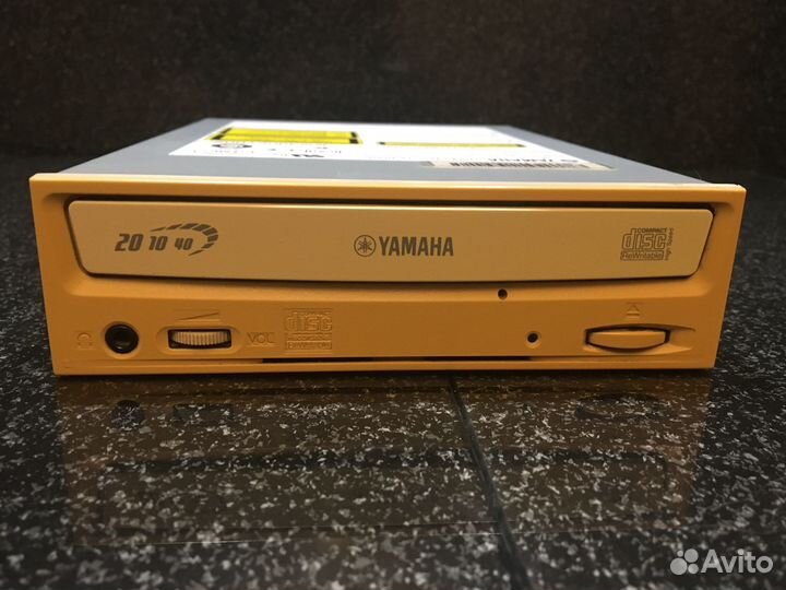 Оптический привод Yamaha CRW-2200E