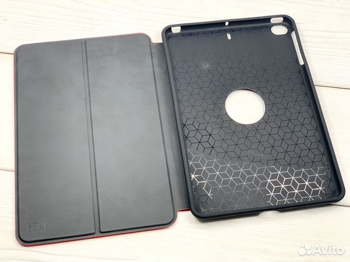 Чехлы на iPad 2в1