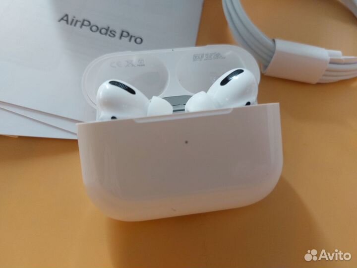 Беспроводные наушники AirPods Pro