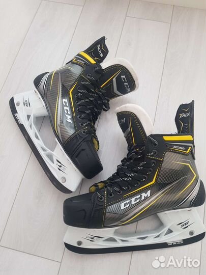 Хоккейные коньки CCM