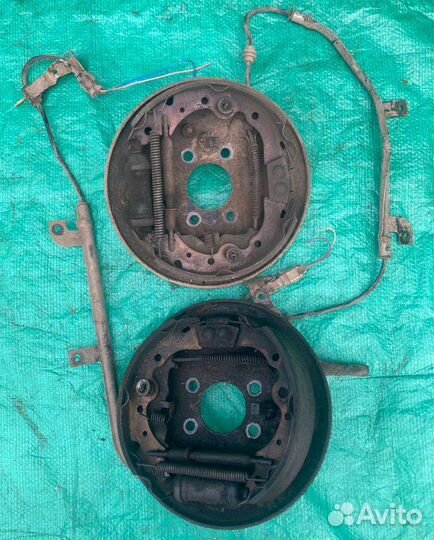 Пыльники барабанов Nissan Almera Classic