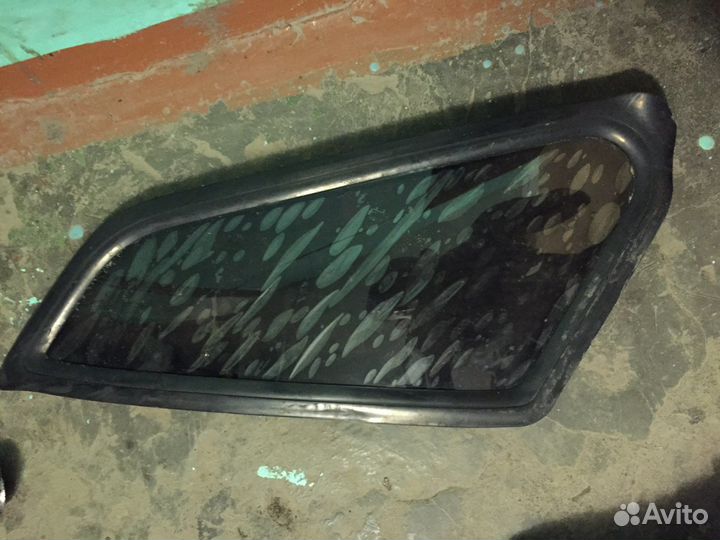 Боковое стекло треугольник ваз 2115
