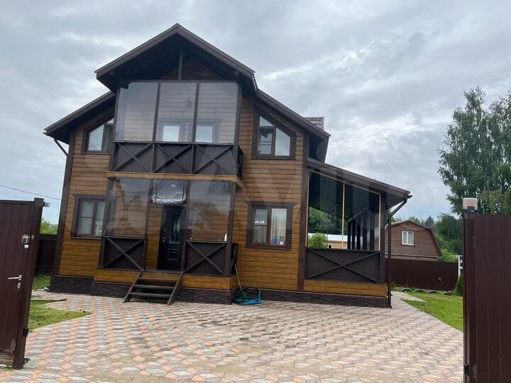 Дом 183,8 м² на участке 10 сот.