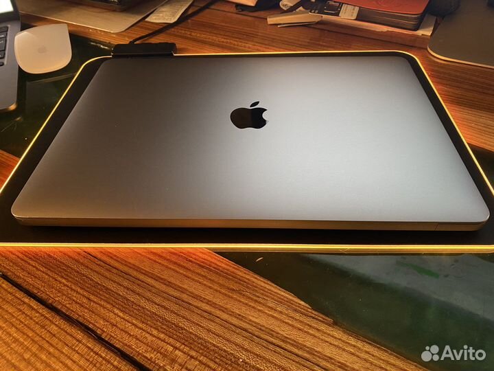 Macbook air 13 2020 i5 512gb