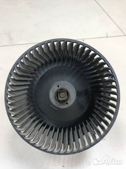 Моторчик отопителя Chevrolet Niva