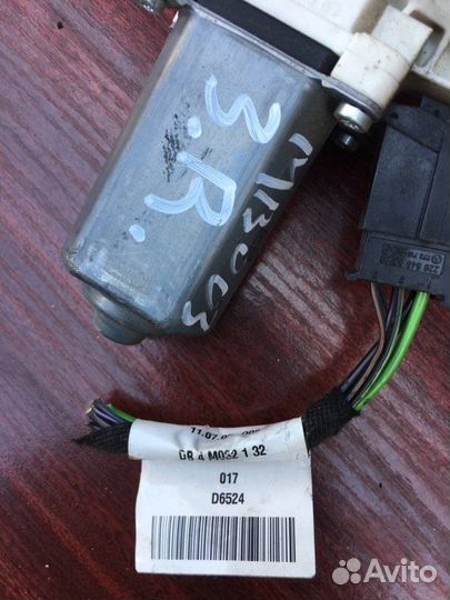 Стеклоподъемник задний правый Mercedes S W221 2008