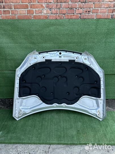 Капот на Mercedes-Benz W204 рестайлинг