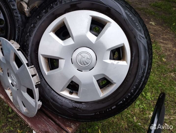 Два комплекта колес r 15 для шкода октавиа а7