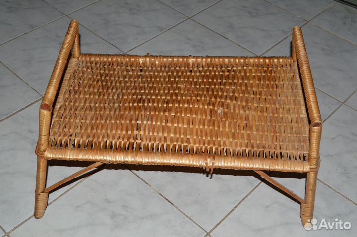 Кофейный столик из натуральной лозы