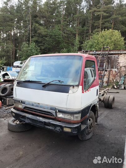 Митсубиси Кантер в разборе