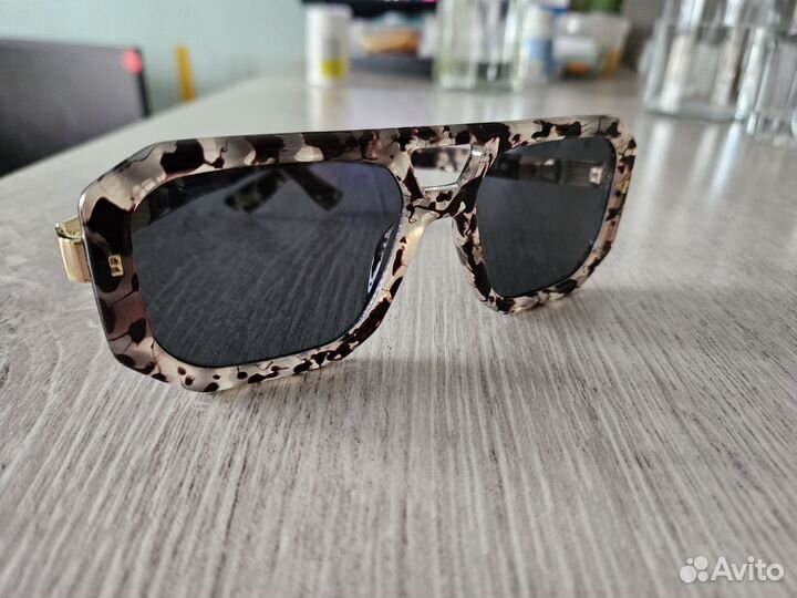 Солнцезащитные очки женские