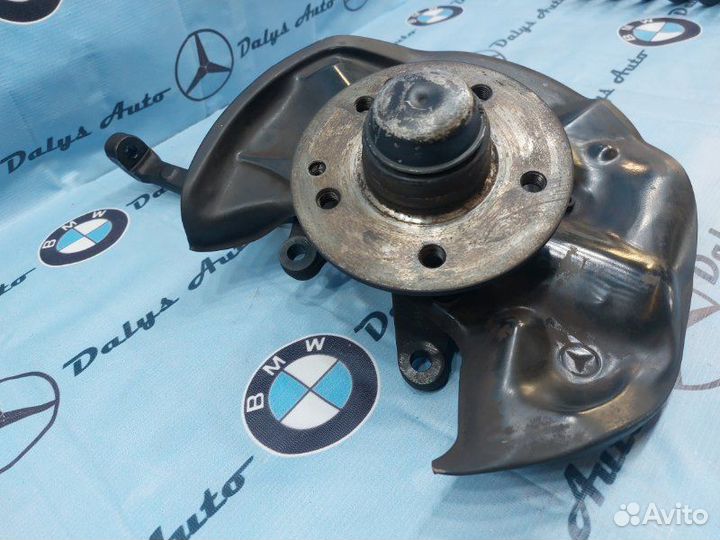 Кулак поворотный передний левый Mercedes-Benz