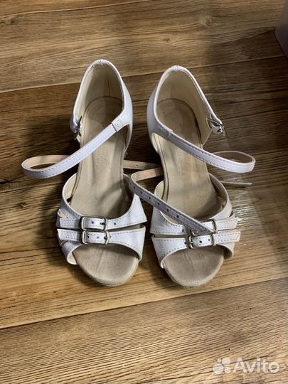 Обувь для бально-спортивных танцев