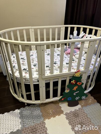 Детская кроватка трансформер с маятником