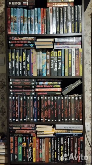 Книги Боевики, детективы, бестселлеры