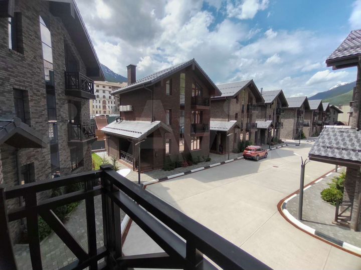 Дом 204 м² на участке 3 сот.